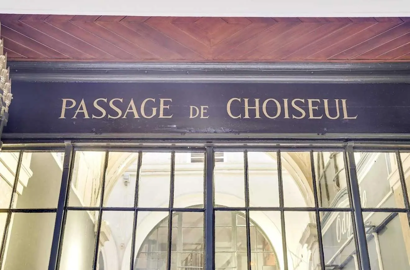Ultra Central Historical Parisian Flat - Louvre