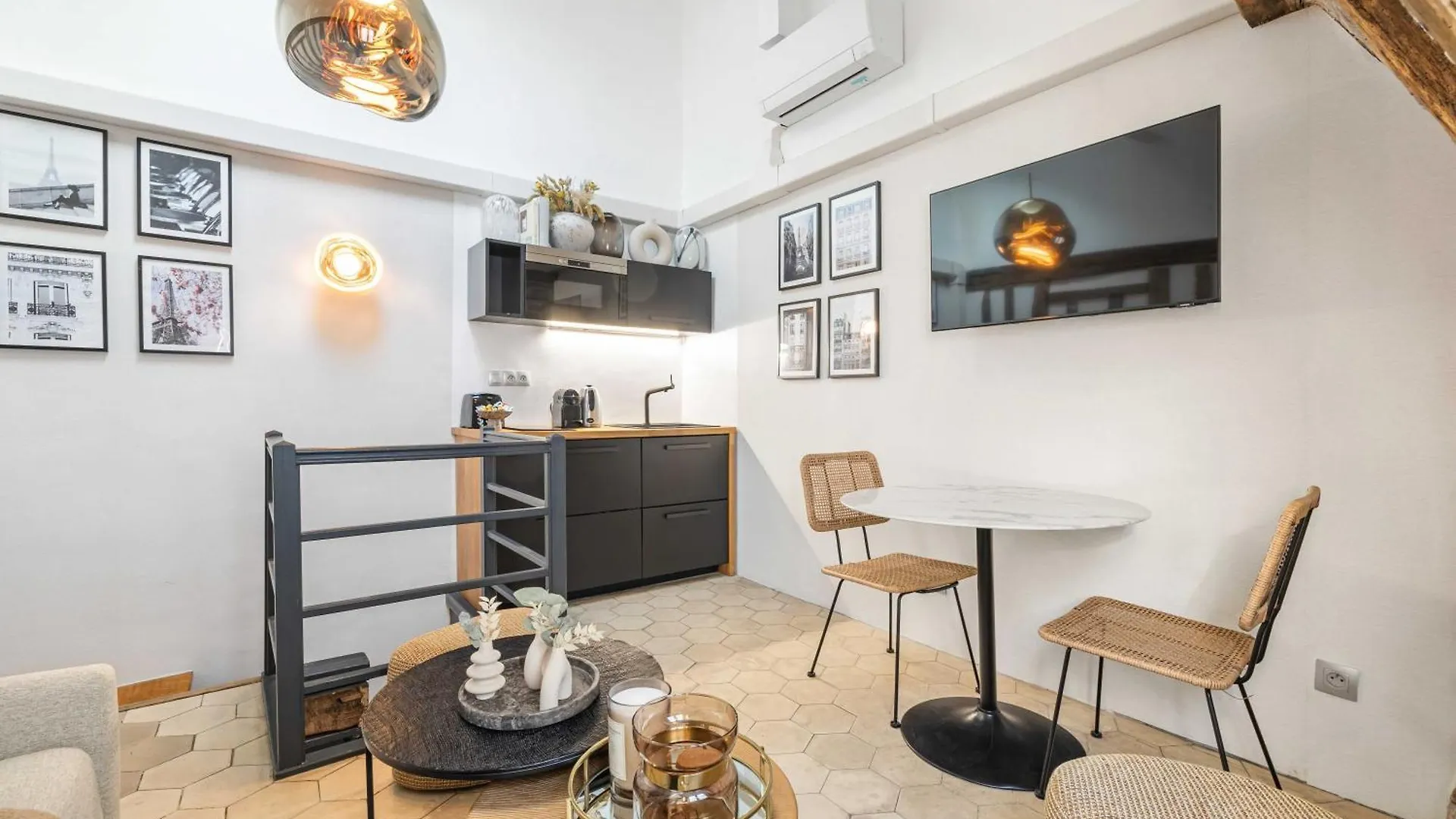 Ultra Central Historical Parisian Flat - Louvre 0*, باريس فرنسا